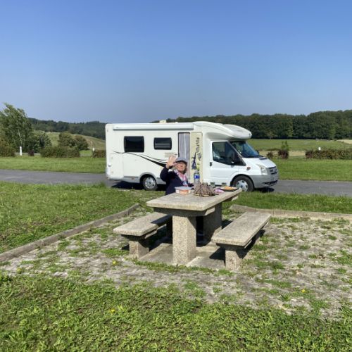 Pause repas sur la route apres stenay à Faleze